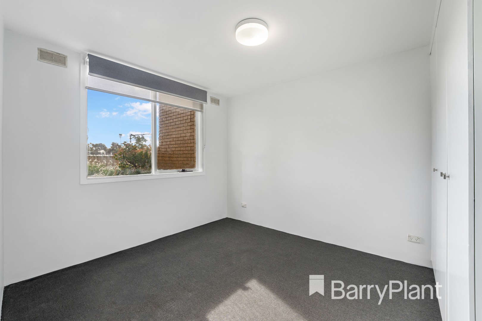 2/128 East EsplanadeSt Albans, VIC 3021, St Albans - Thumbnail 5