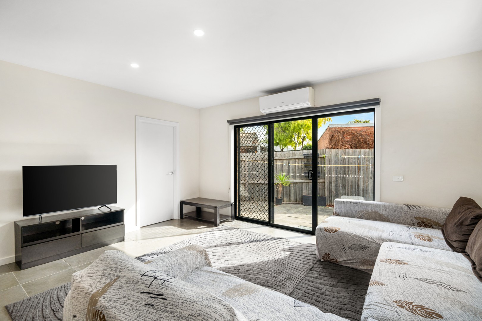 2/13-15 Carruthers Court, Thomson, VIC 3219 - Thumbnail 2 - 08/05/2026