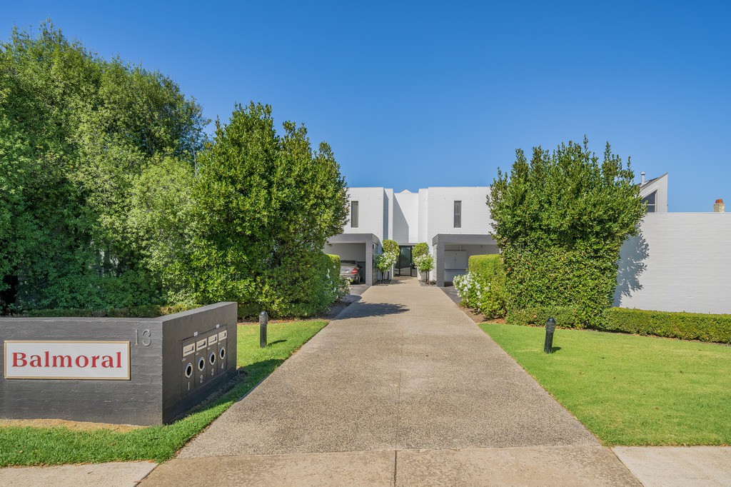 2/13 Balmoral Crescent, Rippleside, VIC 3215, Rippleside - Thumbnail 2