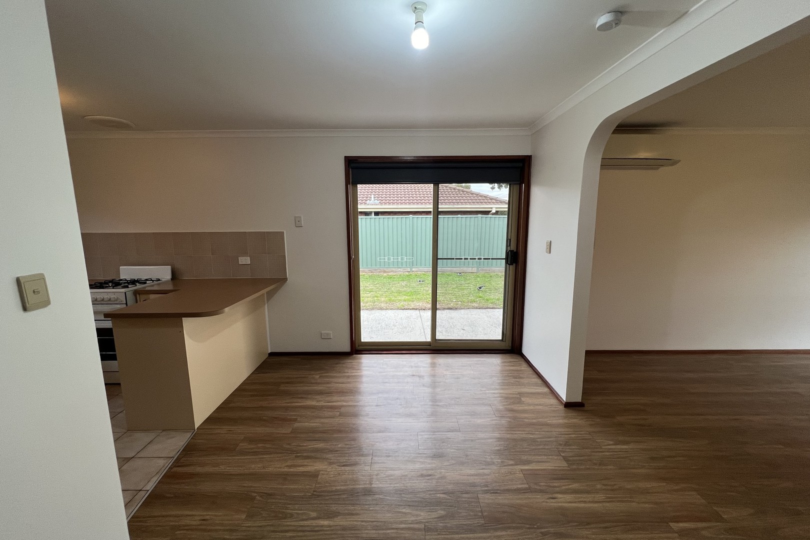 2/13 Branston Road, St Albans, VIC 3021, St Albans - Thumbnail 4