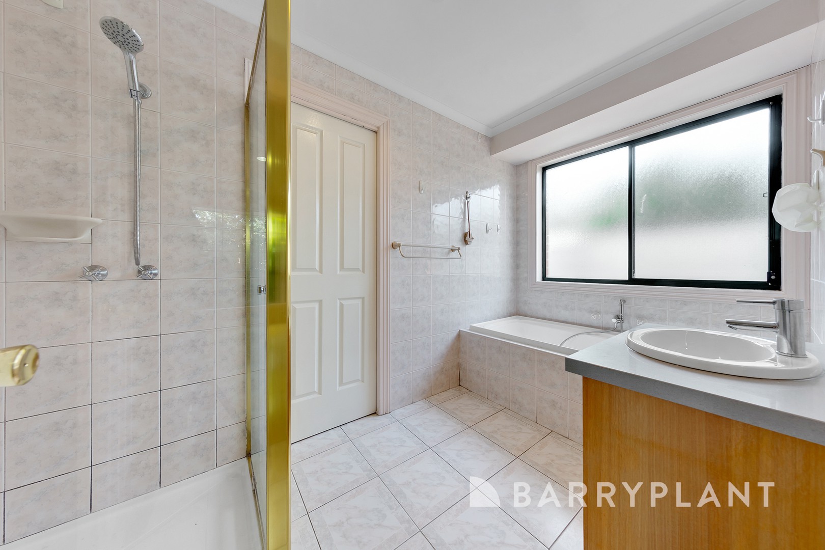 2/13 Burns Avenue, St Albans, VIC 3021, St Albans - Thumbnail 3