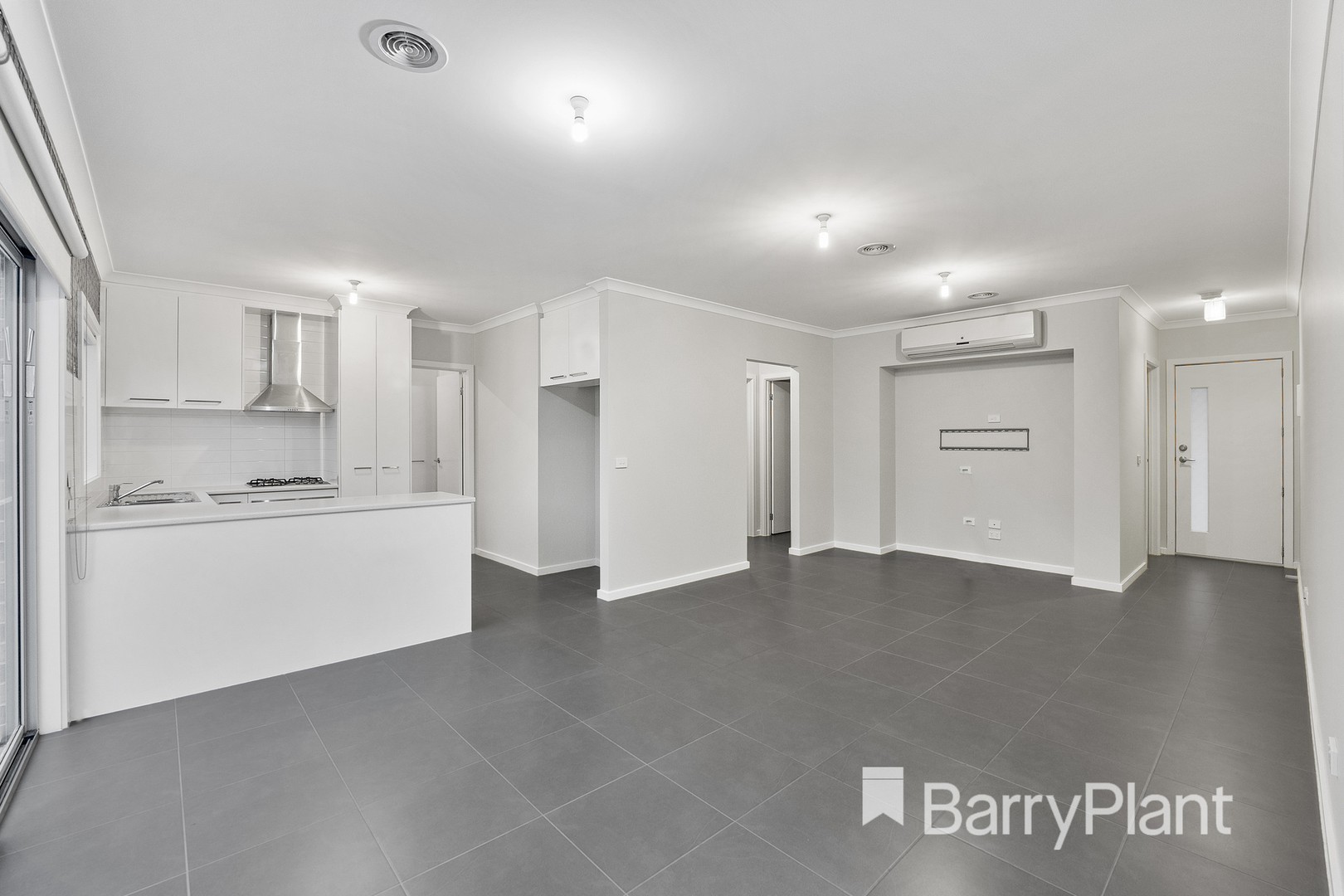 2/13 Cowper AvenueSt Albans, VIC 3021, St Albans - Thumbnail 4