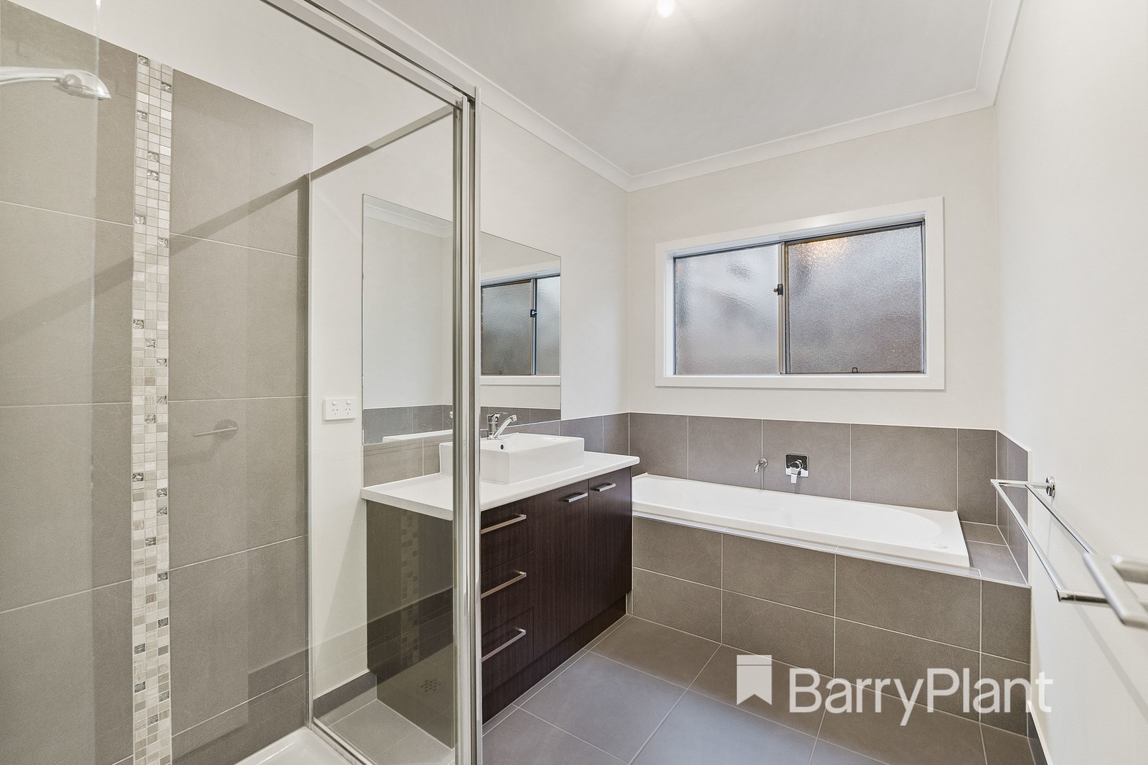 2/13 Cowper AvenueSt Albans, VIC 3021, St Albans - Thumbnail 6