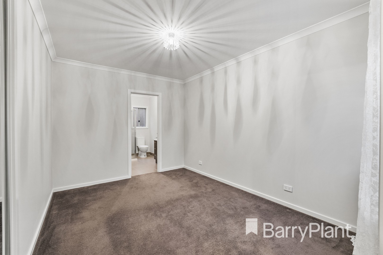 2/13 Cowper AvenueSt Albans, VIC 3021, St Albans - Thumbnail 8