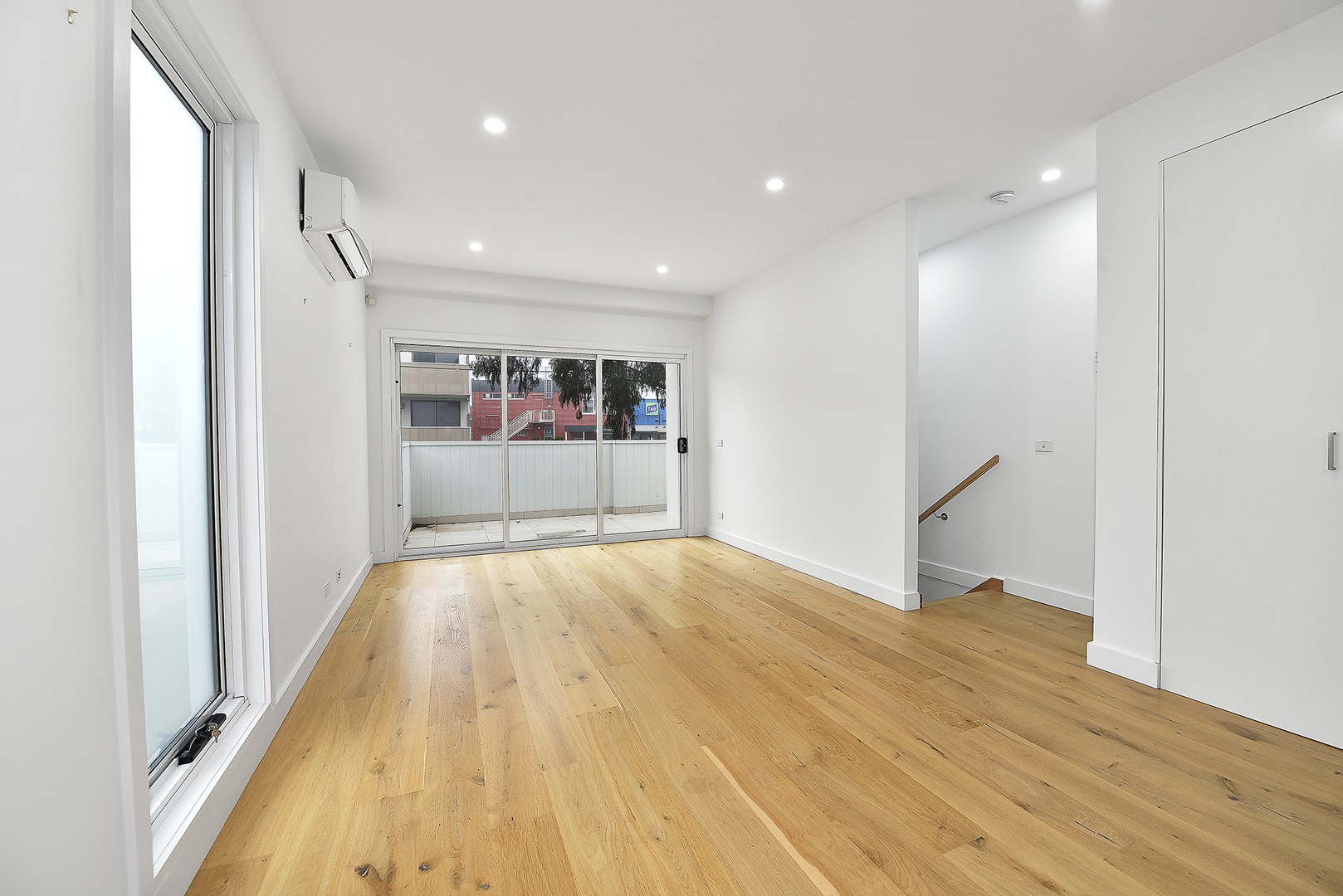 2/13 Hotham Road, Niddrie, VIC 3042, Niddrie - Thumbnail 4