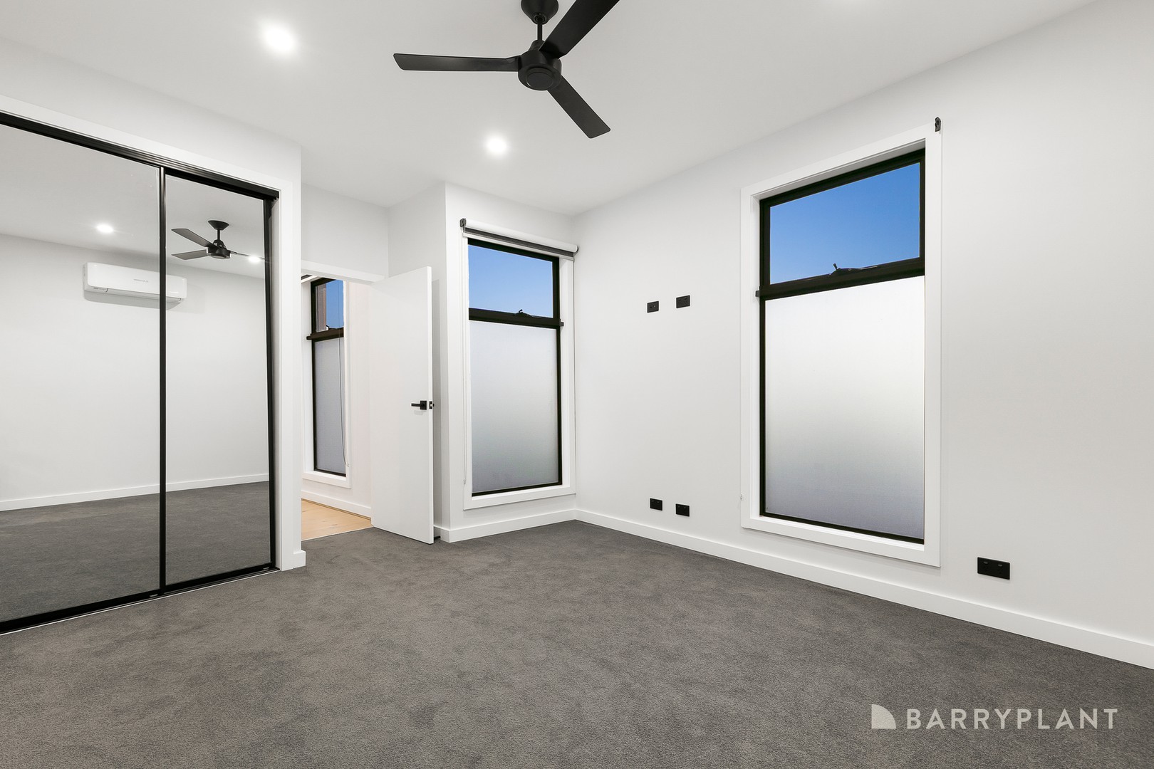 2/13 Montgomery Place, Bulleen, VIC 3105, Bulleen - Thumbnail 4