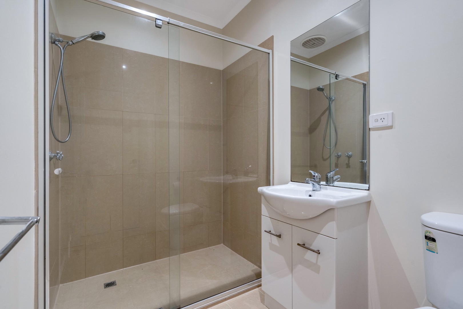 2/13 Suffolk Street, Reservoir, VIC 3073, Reservoir - Thumbnail 8