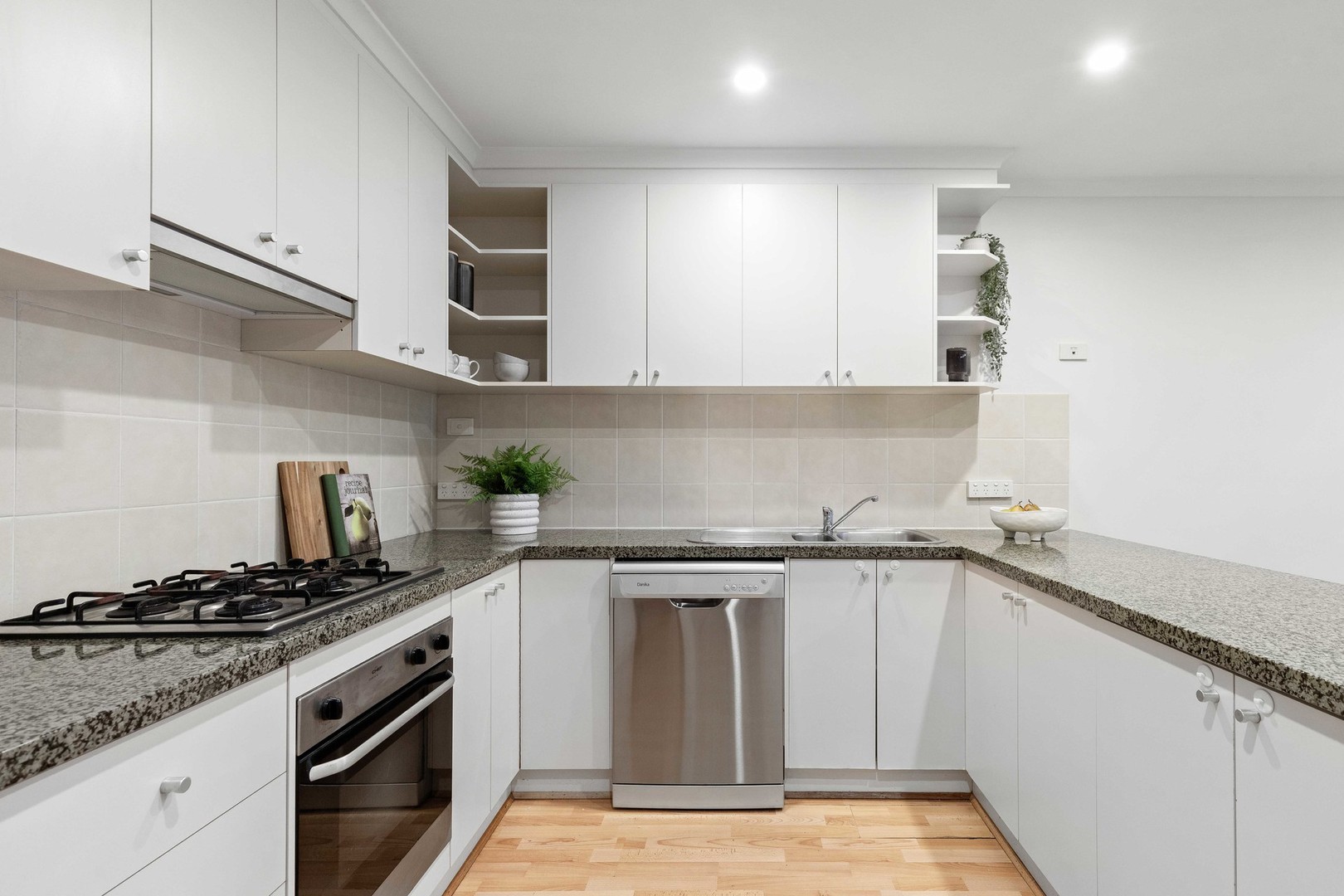2/13 Timele Drive, Hillside, VIC 3037, Hillside - Thumbnail 6