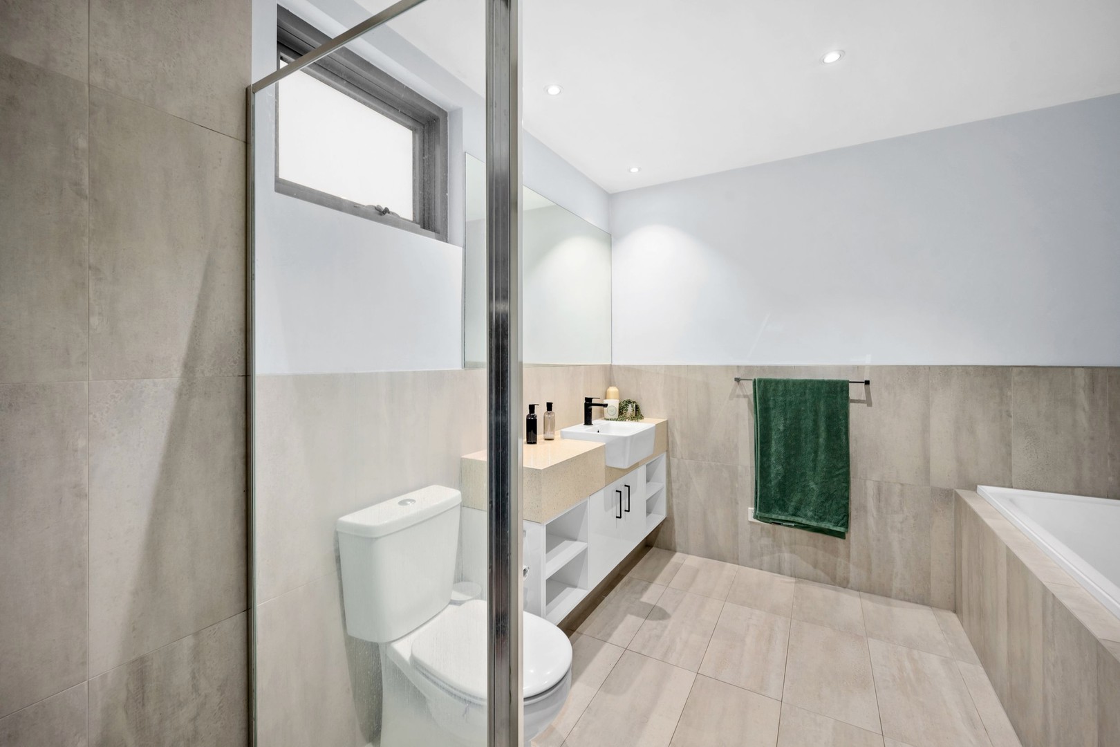 2/13 Winifred Street, Essendon, VIC 3040, Essendon - Thumbnail 5