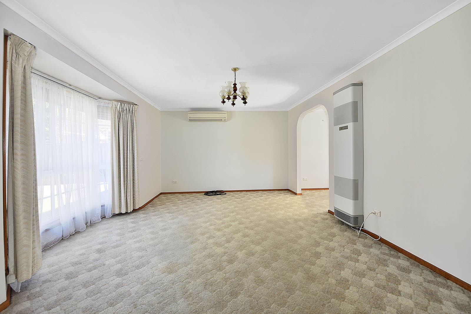 2/130 Deakin Street, Essendon, VIC 3040, Essendon - Thumbnail 2