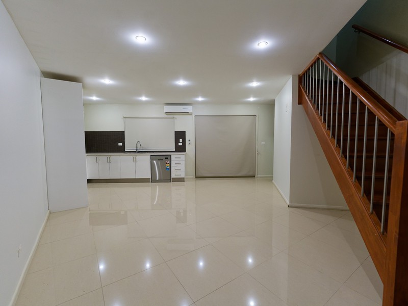 2/139 Rokewood Crescent, Meadow Heights, VIC 3048 - Image - 13/11/2025