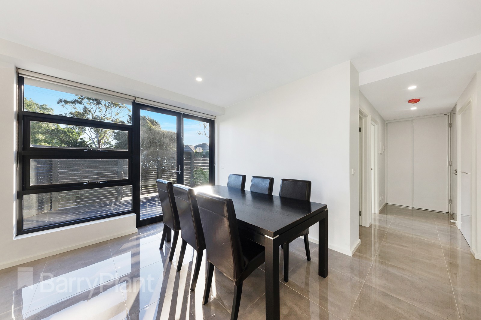 2/14 Albert Crescent, St Albans, VIC 3021, St Albans - Thumbnail 5