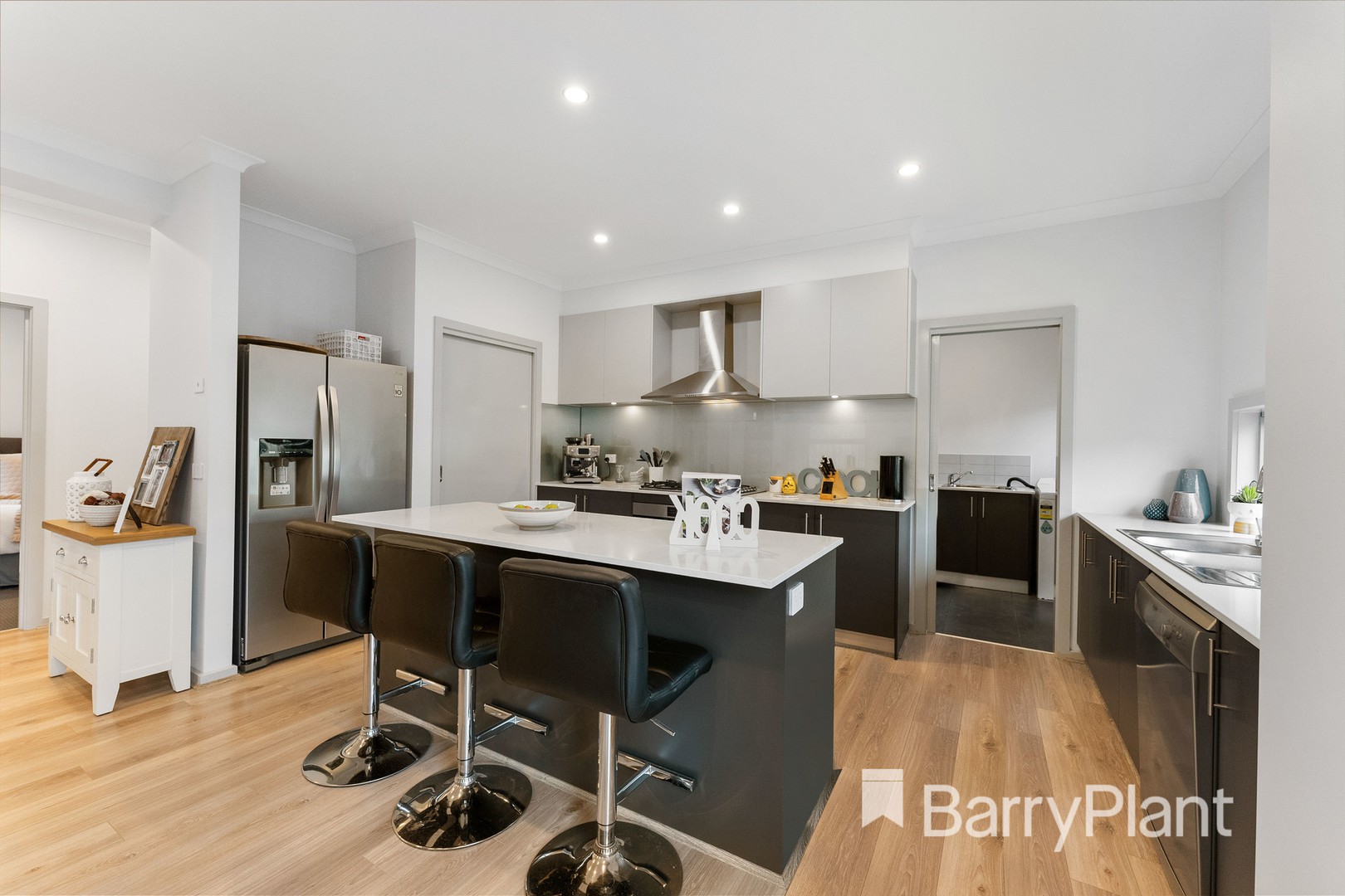 2/14 Brimpton Grove, Wyndham Vale, VIC 3024, Wyndham Vale - Thumbnail 2