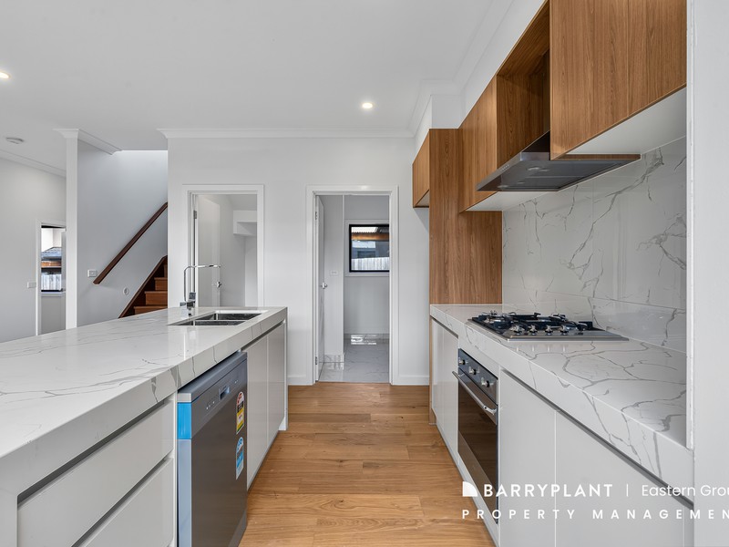 2/14 Clive Street, Mitcham, VIC 3132 - Image - 07/08/2026