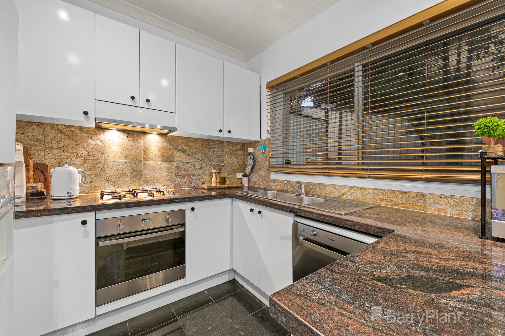 2/14 McNabb Street, Berwick, VIC 3806, Berwick - Thumbnail 4