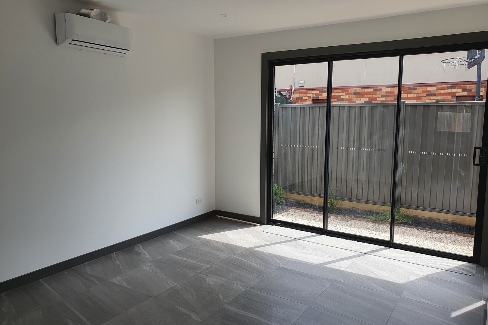 2/14 Meadow Glen Drive, Epping, VIC 3076, Epping - Thumbnail 3