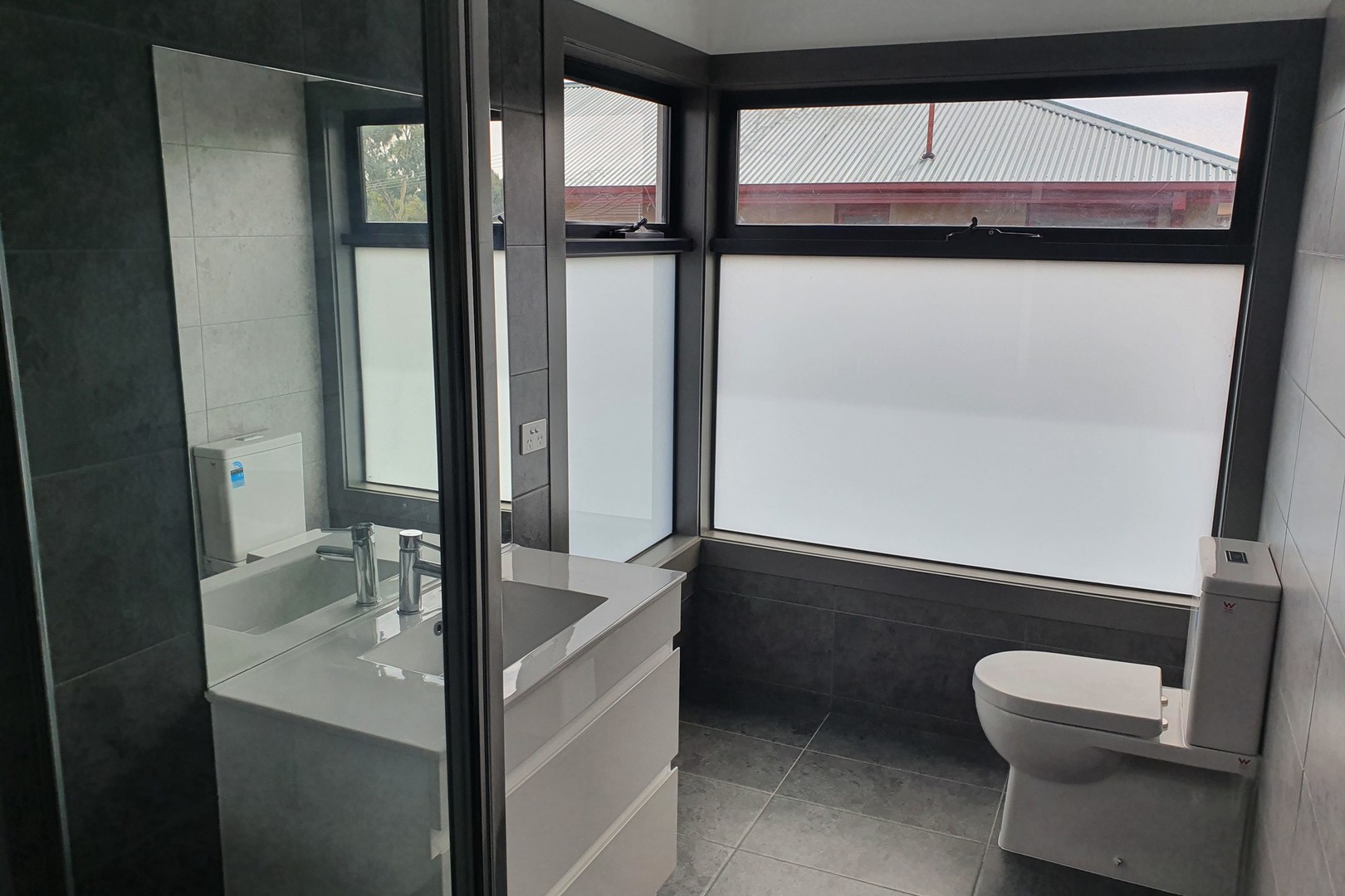 2/14 Meadow Glen Drive, Epping, VIC 3076, Epping - Thumbnail 5