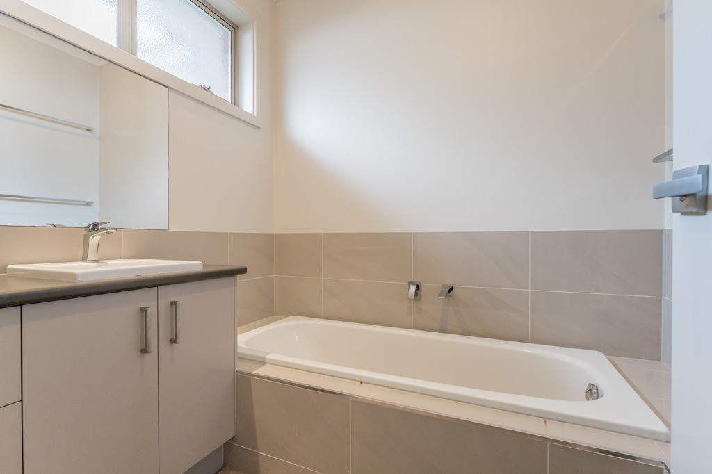 2/14 Walsh Grove, North Geelong, VIC 3215, North Geelong - Thumbnail 4