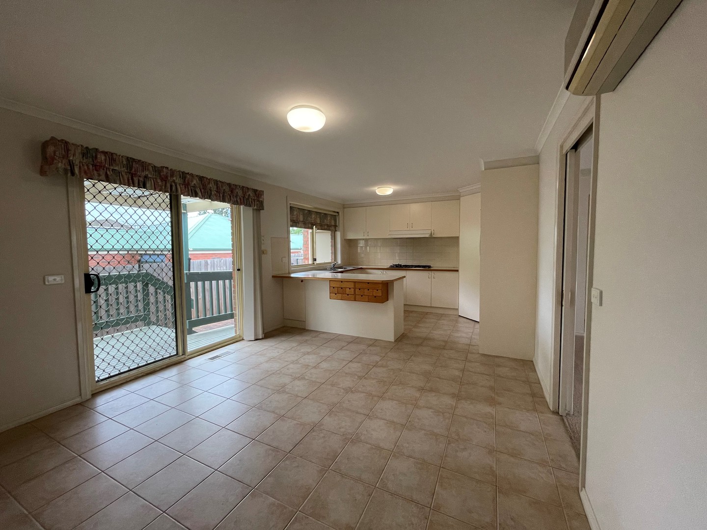 2/14 Wenwood Street, Ringwood East, VIC 3135, Ringwood East - Thumbnail 3