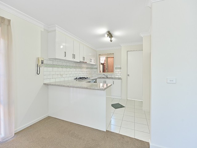 2/140 Lebanon  Street, Strathmore, VIC 3041, Strathmore - Thumbnail 3