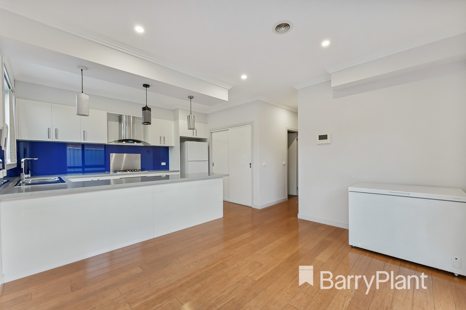 2/144 William StreetSt Albans, VIC 3021, St Albans - Thumbnail 2