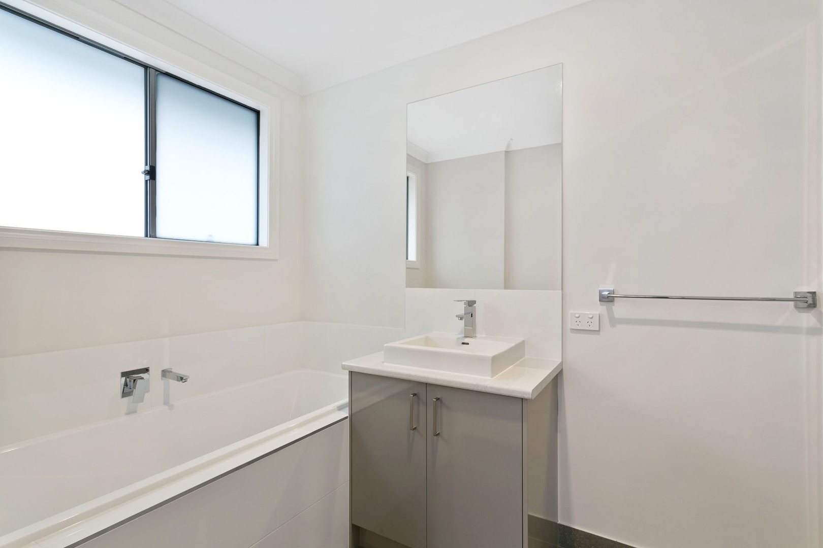 2/145 Victoria Road, Chirnside Park, VIC 3116, Chirnside Park - Thumbnail 6