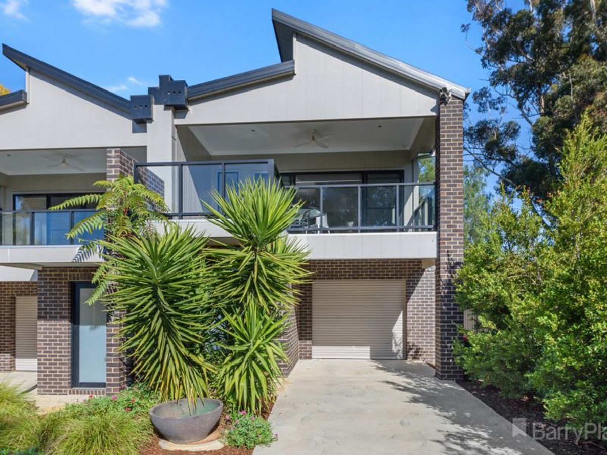 2/15 Abbott StreetBendigo, VIC 3550  - Leased, Bendigo - Thumbnail 2
