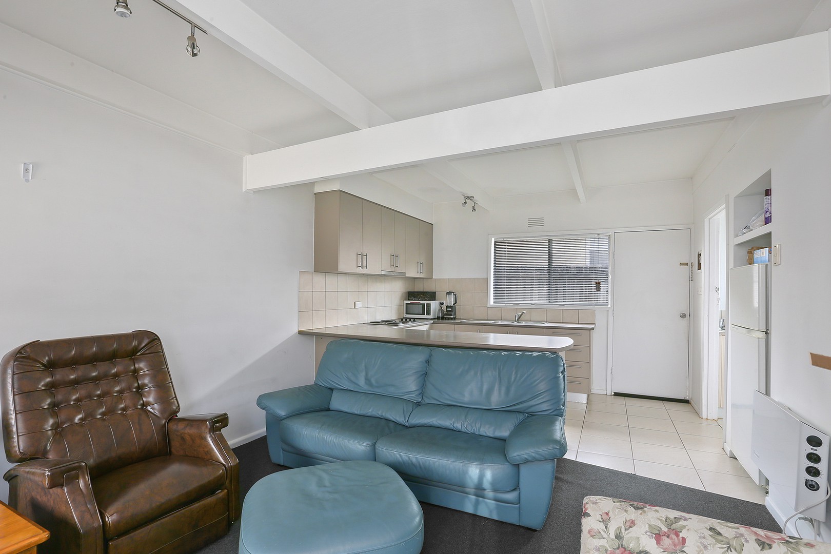 2/15 Buxton RoadHerne Hill, VIC 3218, Herne Hill - Thumbnail 5