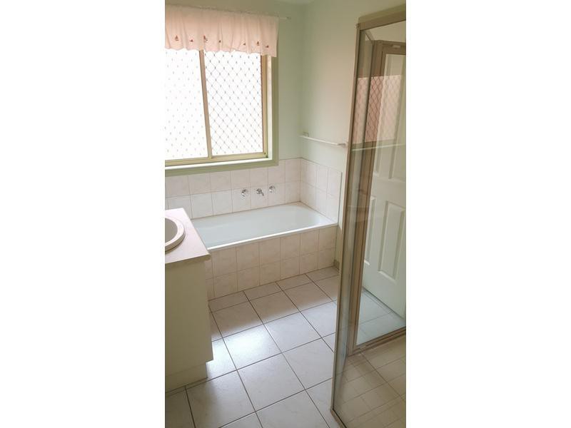 2/15 Craigielea Avenue, St Albans, VIC 3021, St Albans - Thumbnail 4