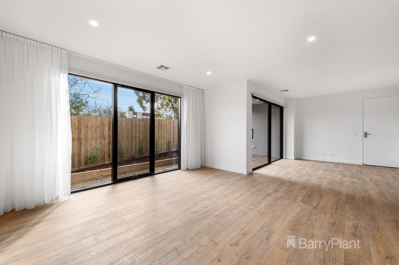 2/15 Dunfield Avenue, Mitcham, VIC 3132, Mitcham - Thumbnail 3