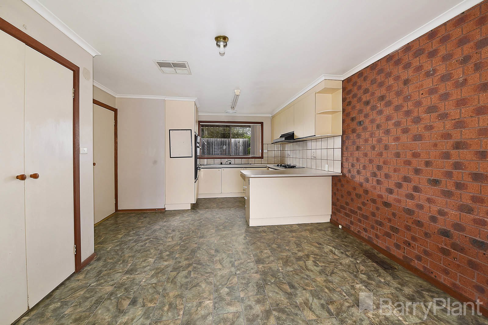 2/15 Dunstan Street, Preston, VIC 3072 - Thumbnail 1 - 10/10/2022