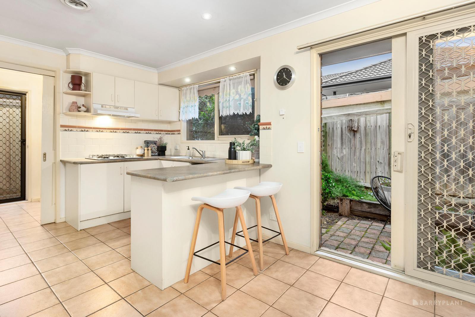 2/15 Emma Road, Croydon, VIC 3136, Croydon - Thumbnail 4