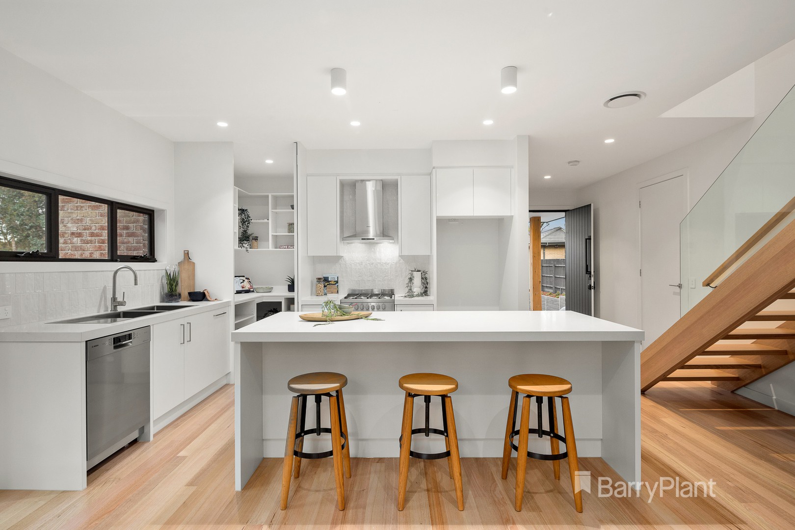 2/15 Grassy Flat Road, Diamond Creek, VIC 3089 - Thumbnail 2 - 21/10/2021