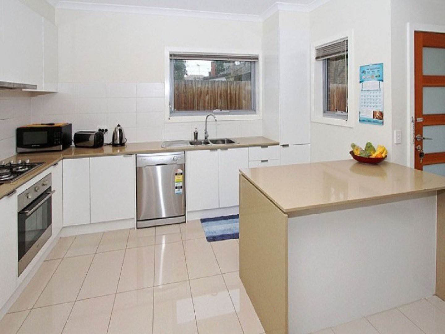 2/15 North Road, Reservoir, VIC 3073, Reservoir - Thumbnail 2