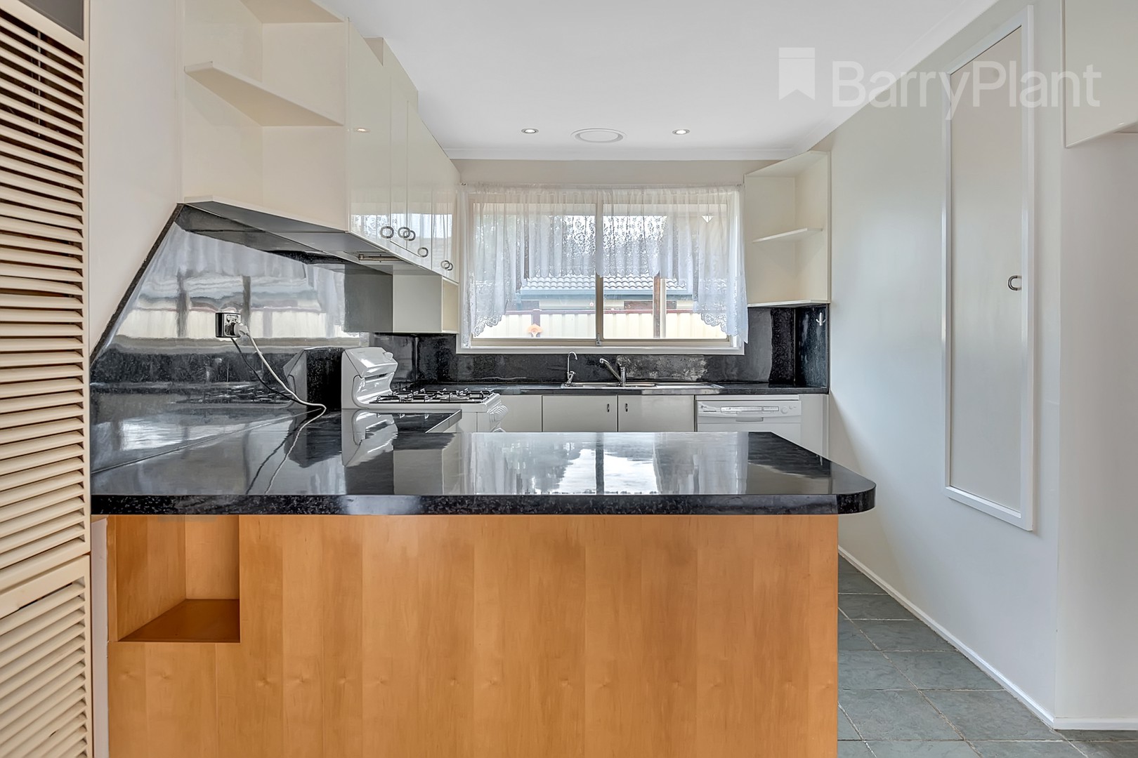 2/15 Northern Crescent, Craigieburn, VIC 3064, Craigieburn - Thumbnail 2
