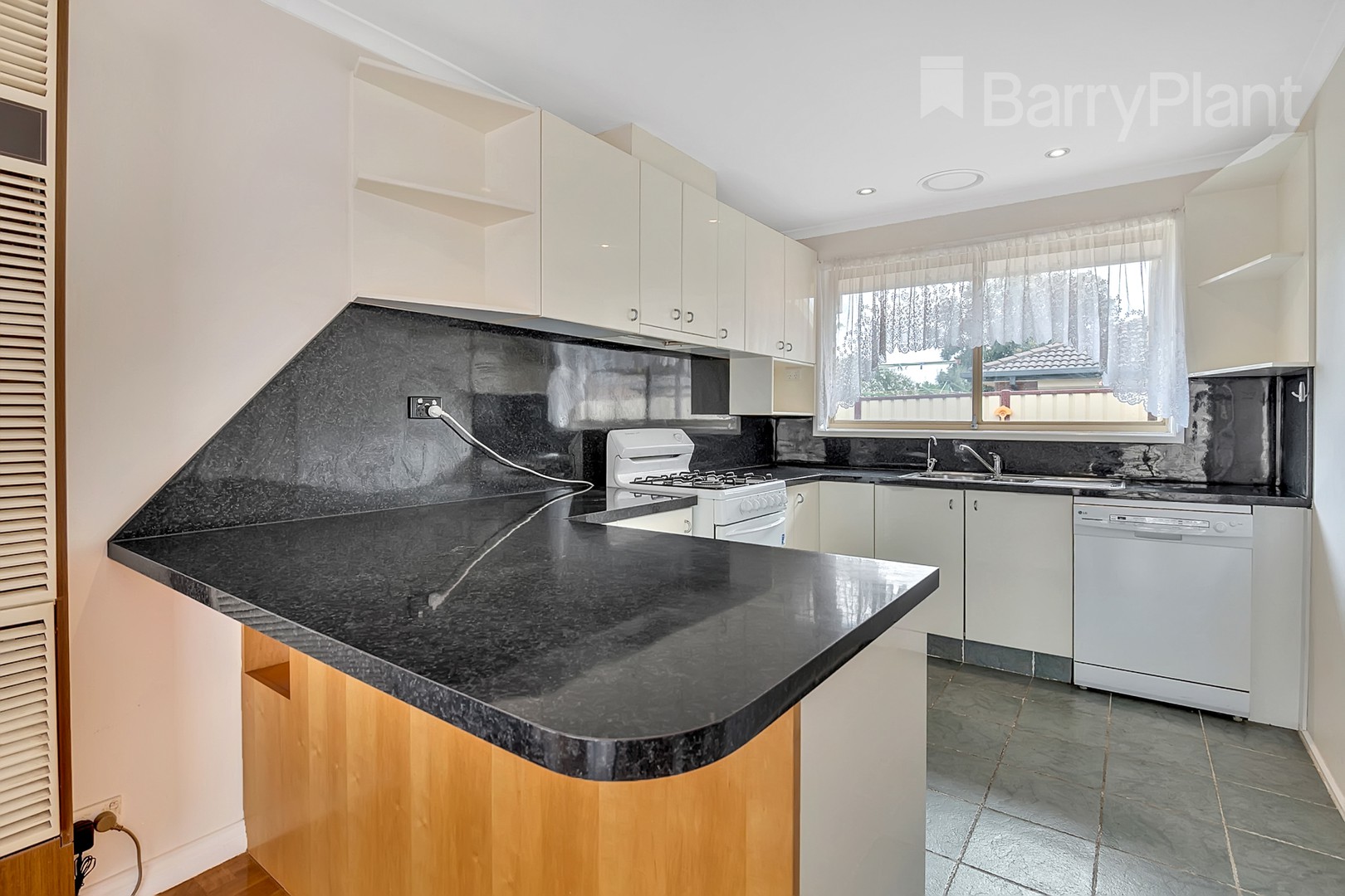 2/15 Northern Crescent, Craigieburn, VIC 3064, Craigieburn - Thumbnail 3