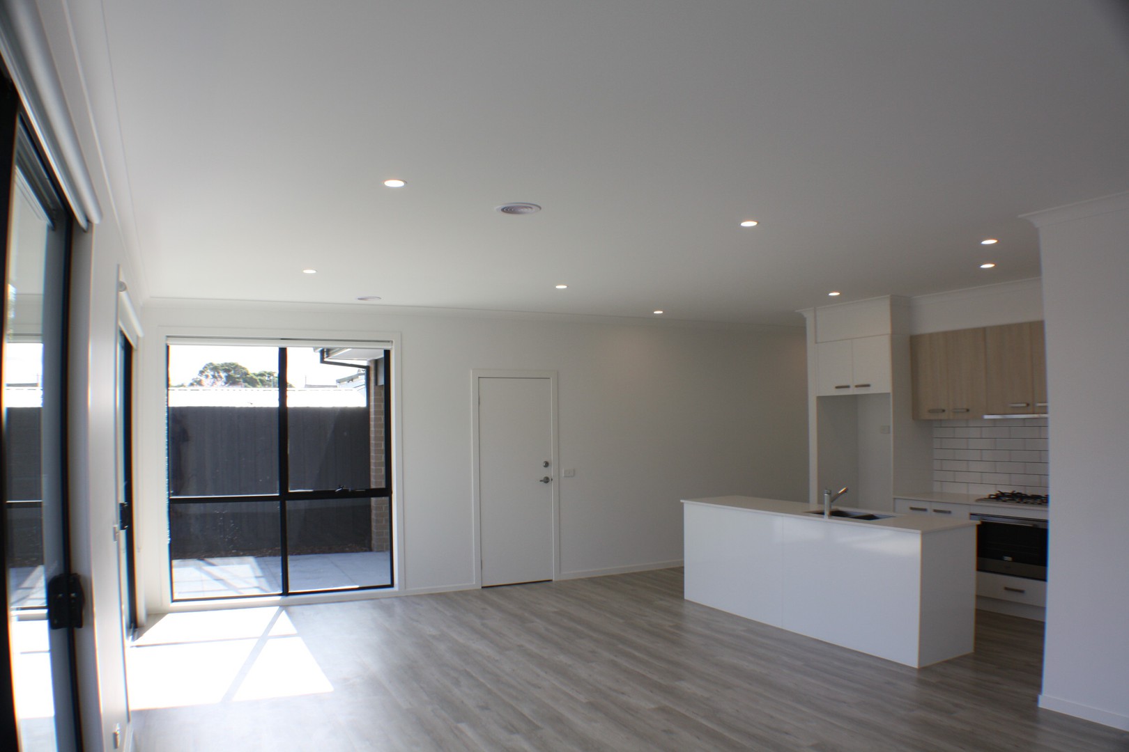 2/15 Robertson Street, Thomson, VIC 3219, Thomson - Thumbnail 8