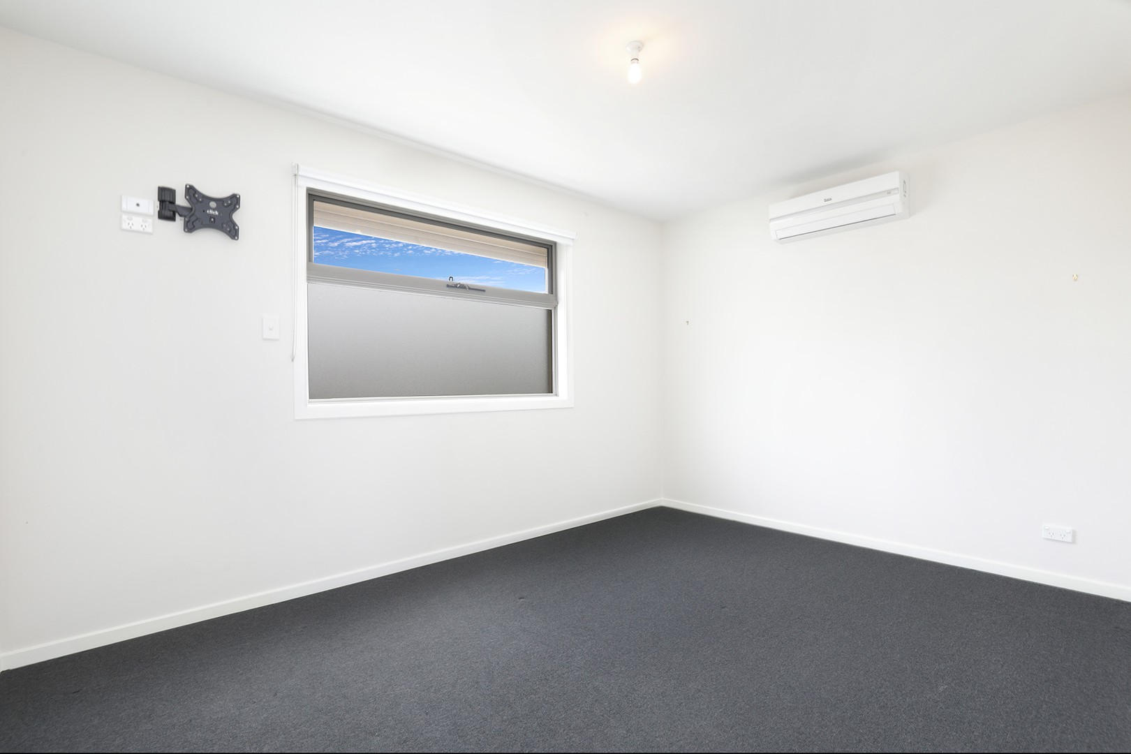 2/152 Widford Street, Broadmeadows, VIC 3047, Broadmeadows - Thumbnail 2