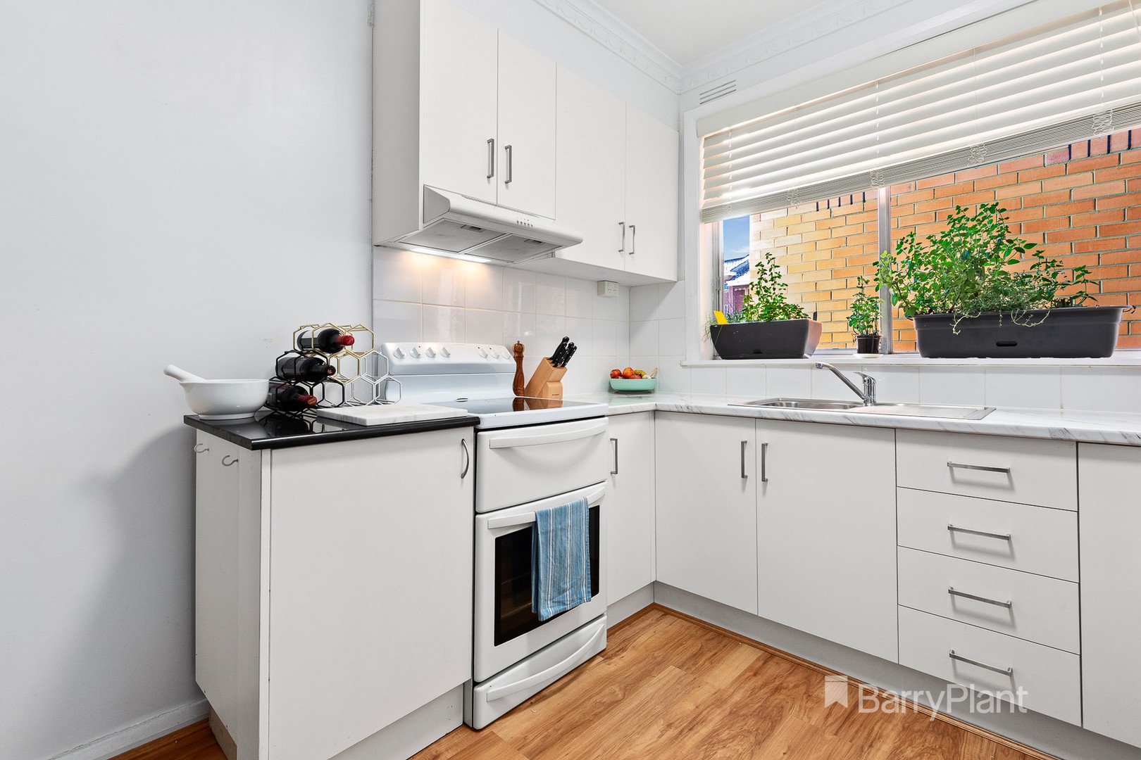 2/16-18 Kemp Street, Thornbury, VIC 3071, Thornbury - Thumbnail 2