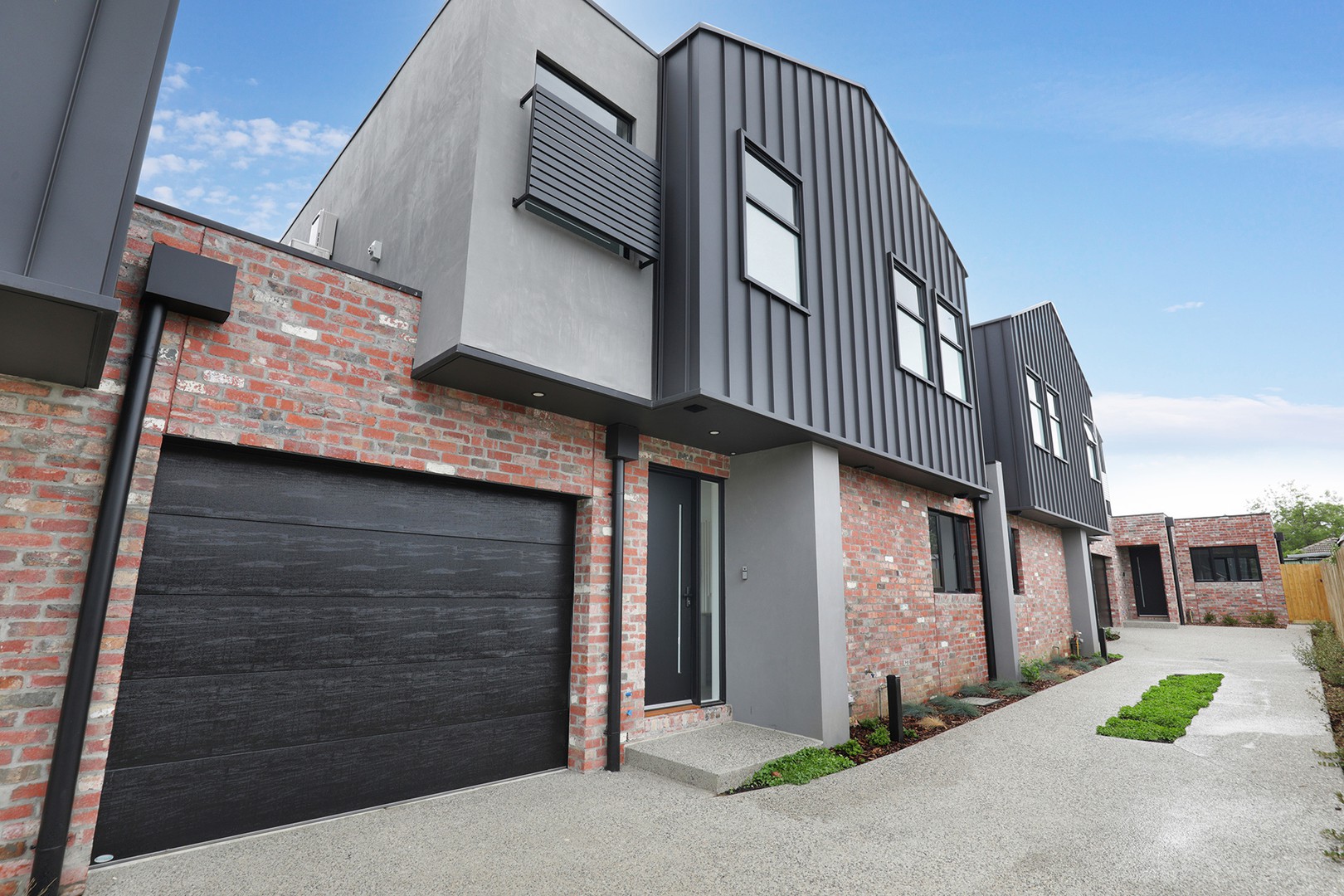2/16 Best Street, Reservoir, VIC 3073