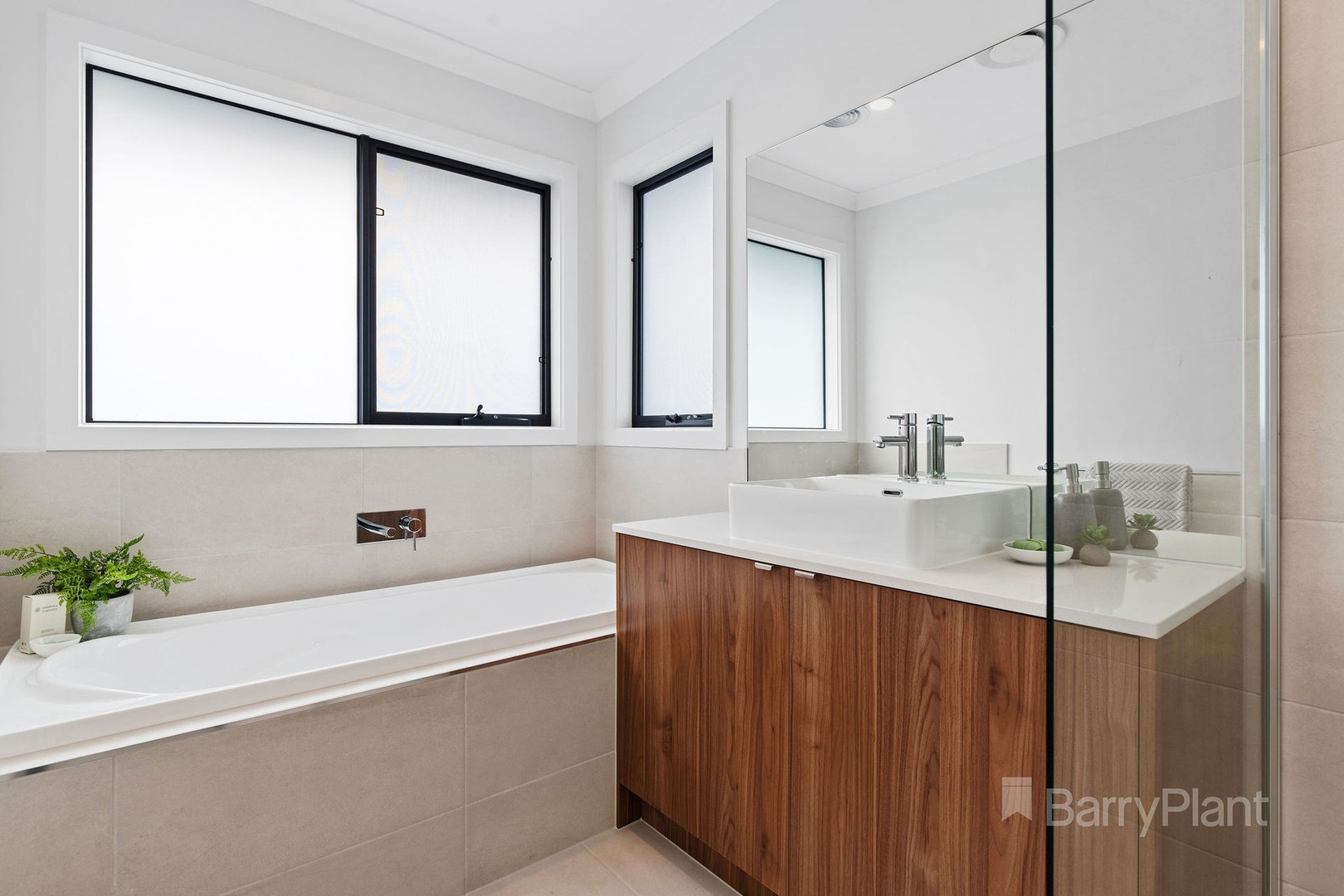 2/16 Denbigh Street, Frankston, VIC 3199, Frankston - Thumbnail 7