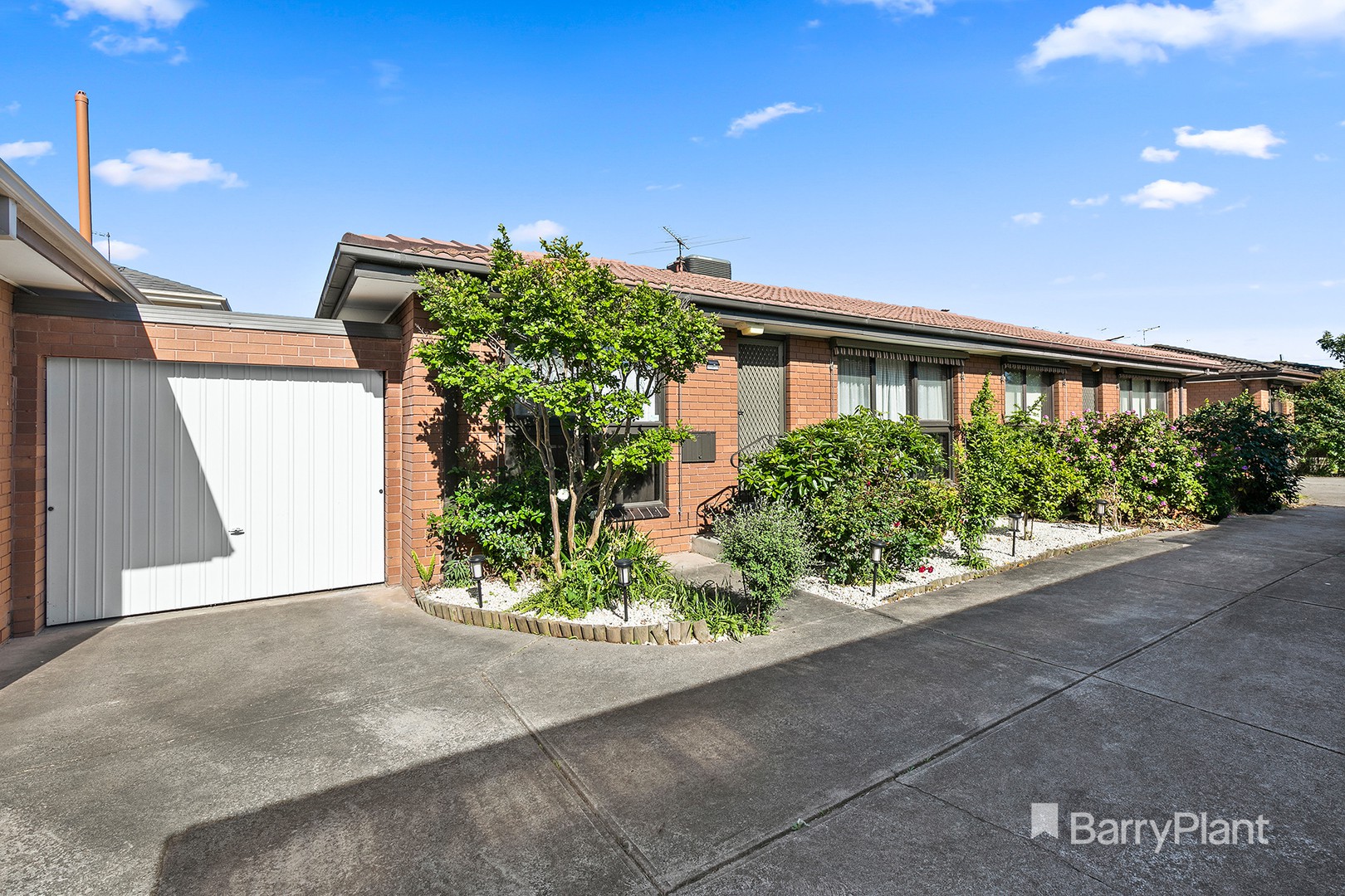 2/16 Gladstone Parade, Glenroy, VIC 3046