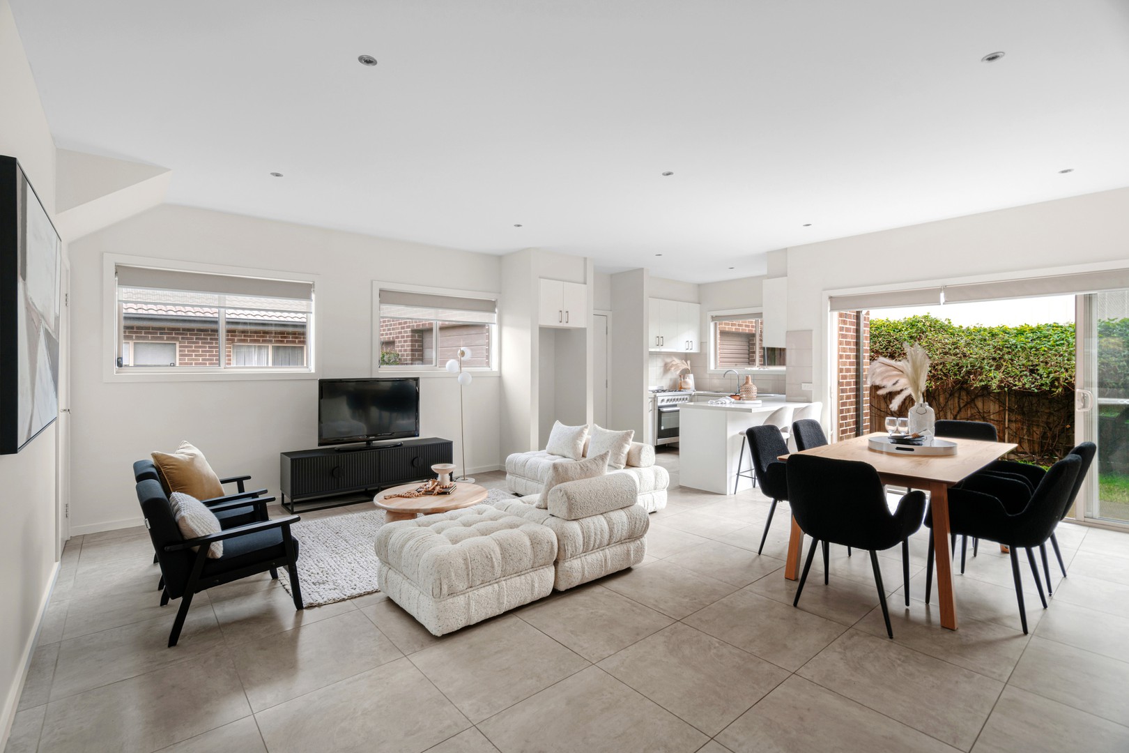 2/16 Grimwade Street, Reservoir, VIC 3073, Reservoir - Thumbnail 2