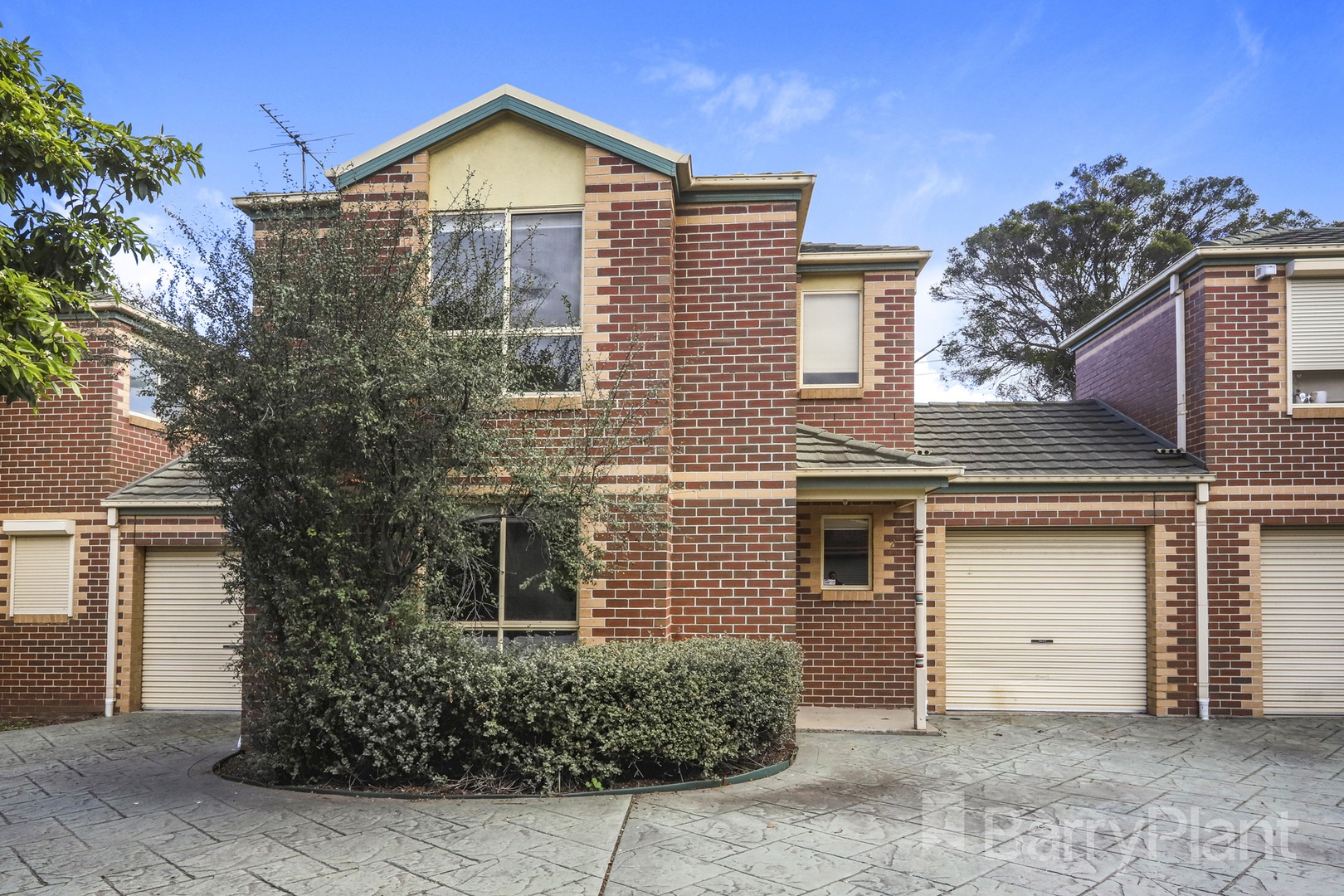 2/16 Hammond Street, Sunshine North, VIC 3020 - Thumbnail 1 - 06/02/2024