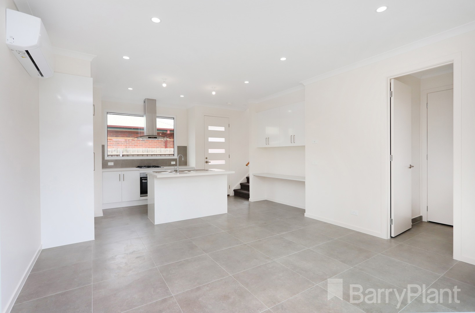 2/16 Marcia Street, Sunshine West, VIC 3020 - Thumbnail 2 - 01/05/2025