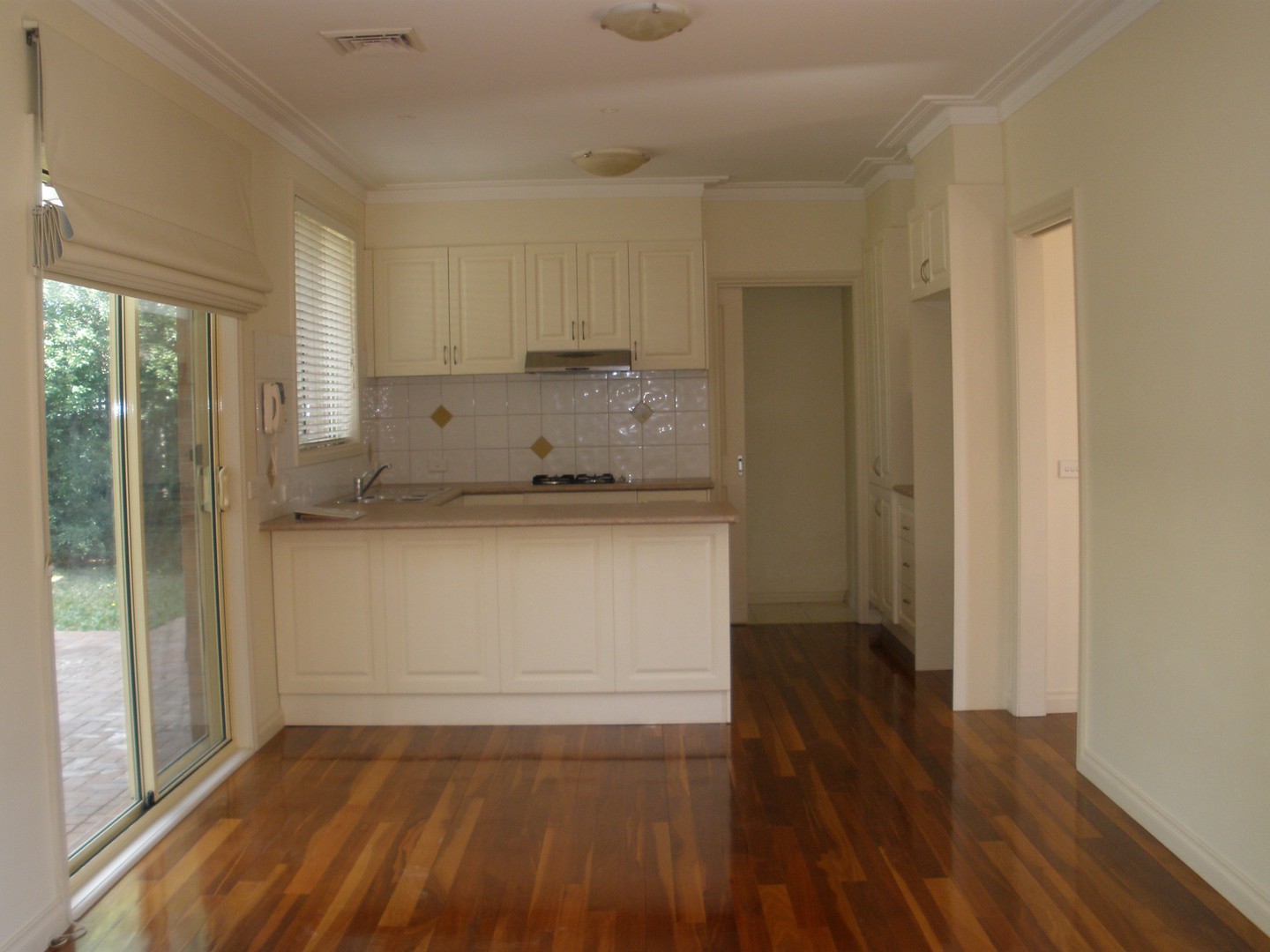 2/16 Marjorie Close, Bulleen, VIC 3105, Bulleen - Thumbnail 2