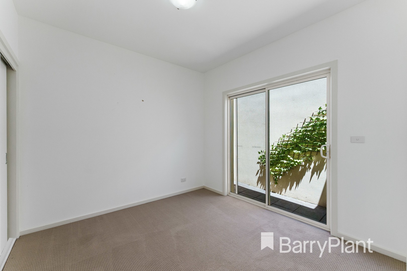 2/16 Montasell AvenueDeer Park, VIC 3023, Deer Park - Thumbnail 6
