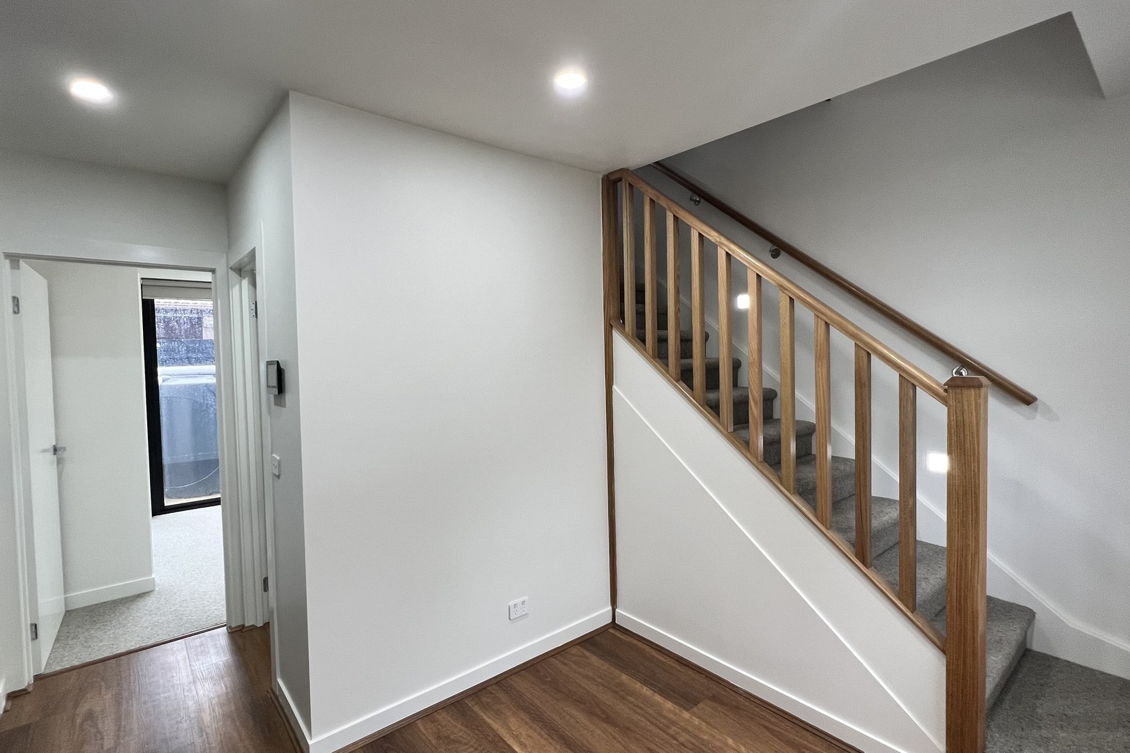 2/16 Murray Street, Thornbury, VIC 3071, Thornbury - Thumbnail 2