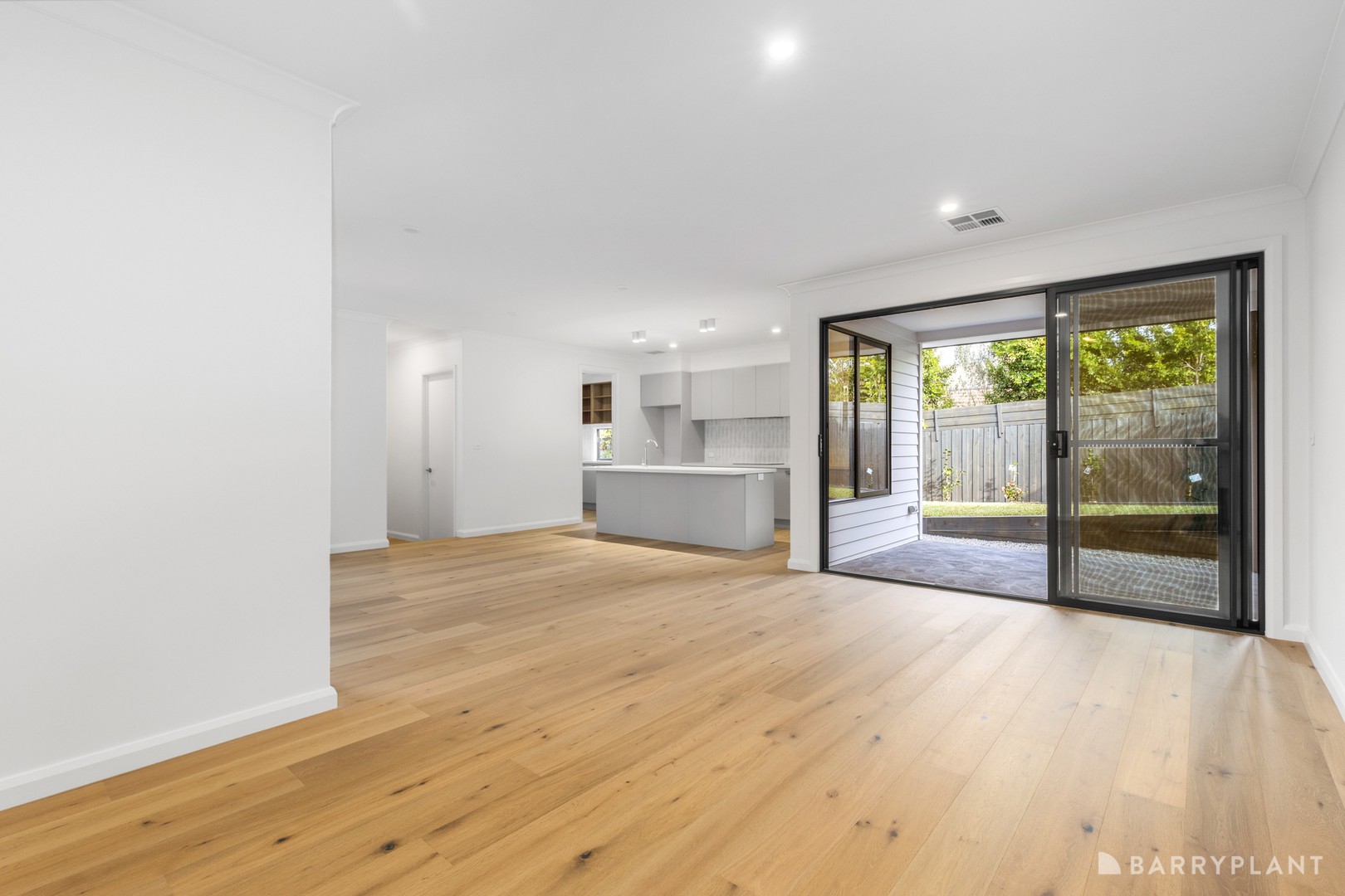 2/16 Myrtle Avenue, Heathmont, VIC 3135, Heathmont - Thumbnail 3