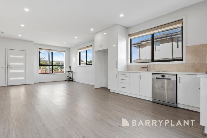 2/16 Peace St, Springvale, VIC 3171 - Thumbnail 1 - 03/04/2026